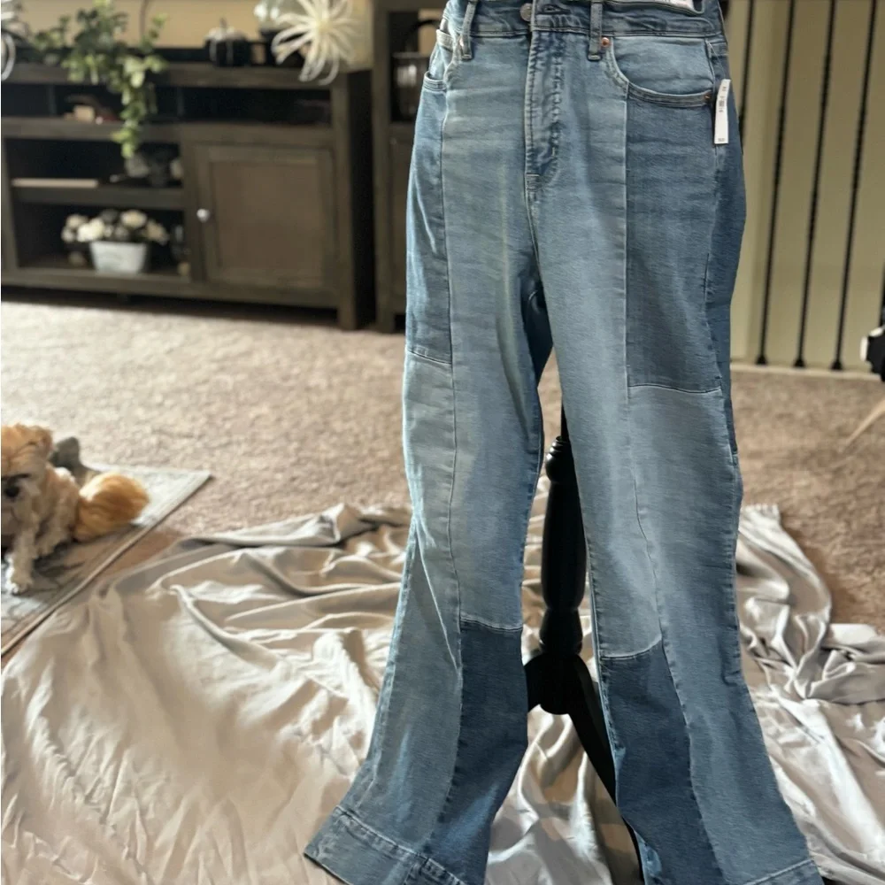 GAP Women's Light Blue Flare Jeans NWT Size 8 - Picture 3 of 6